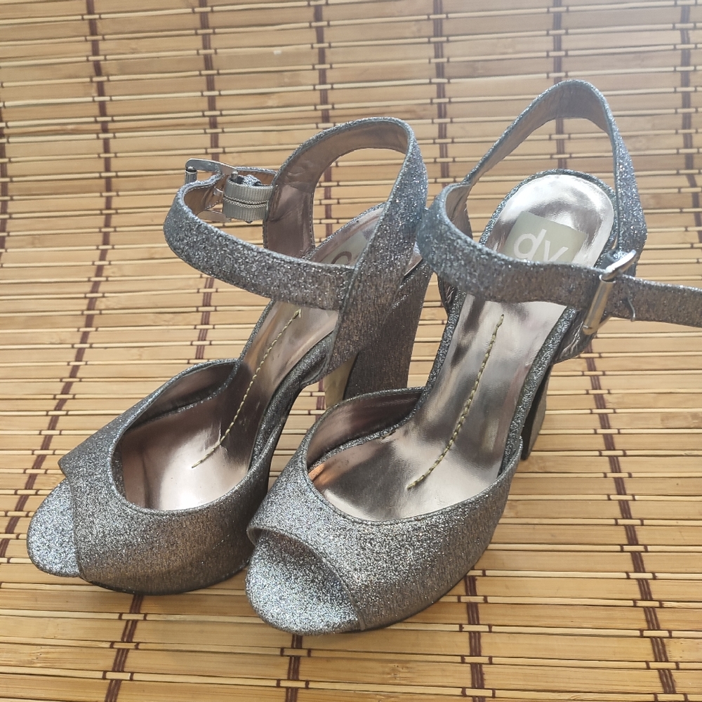 Dolce Vita silver glitter platform heels size 7.5 excellent condition.
